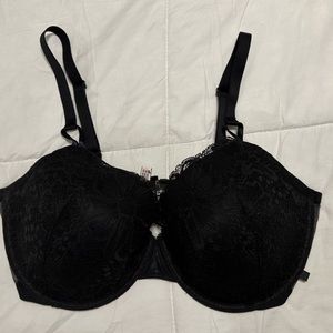 NWOT - Victoria’s Secret black lace bra 38DD